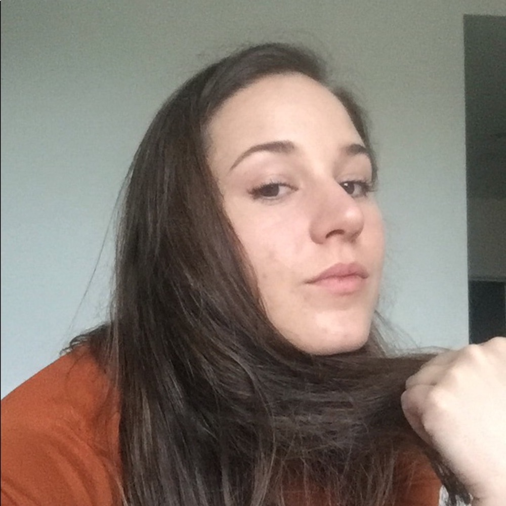 Meet your Posher, Elizabeth